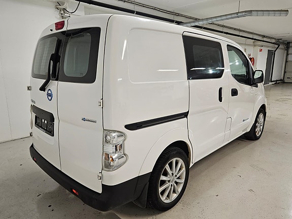 Nissan e-NV200 5 of 16