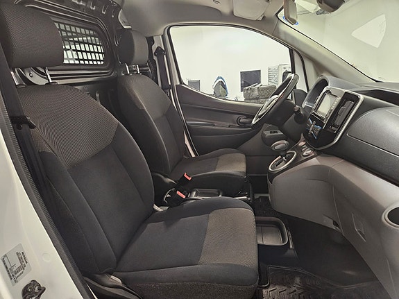 Nissan e-NV200 13 of 16