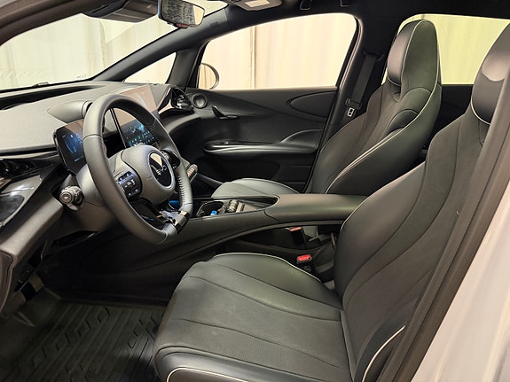 BYD Dolphin 18 of 26