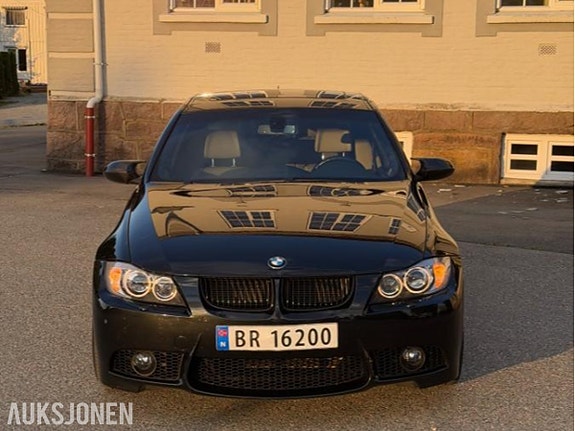 BMW 3-Serie 2 of 30