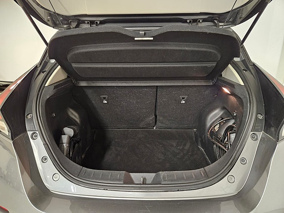 Nissan Leaf 12 of 20