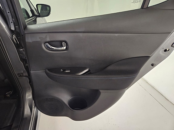 Nissan Leaf 16 of 20