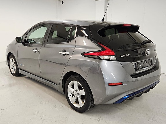 Nissan Leaf 4 of 20