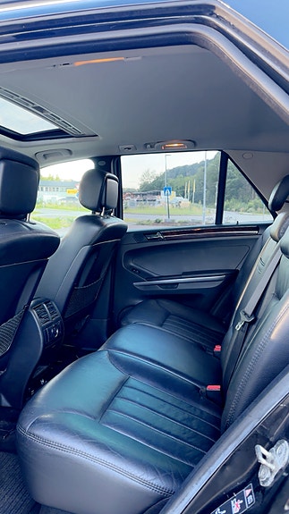 Mercedes-Benz ML320 6 of 7