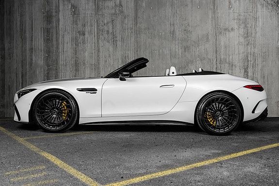 Mercedes-Benz SL63 3 of 5