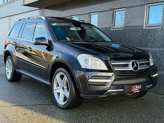 Mercedes-Benz GL 2 of 5
