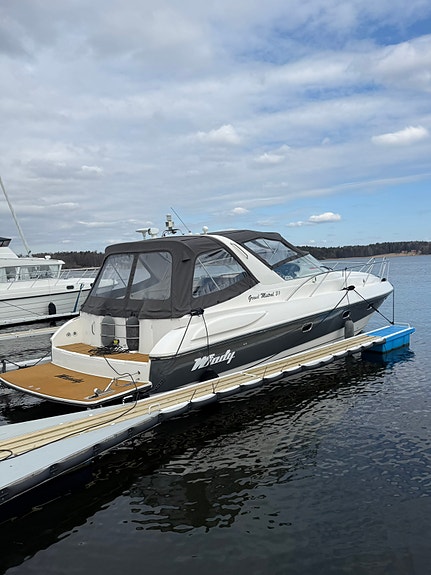 Windy 36 Grand Mistral | Oppgradert | Stor badeplattform 2 of 5