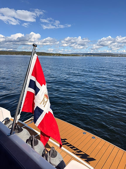 Windy 36 Grand Mistral | Oppgradert | Stor badeplattform 5 of 5