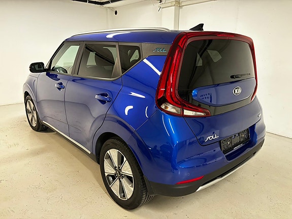 Kia e-Soul 8 of 30