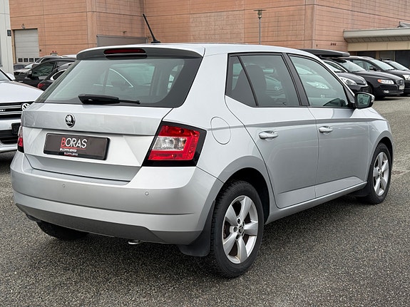 Skoda Fabia 3 of 5