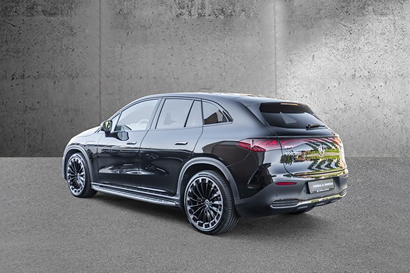 Mercedes-Benz EQE SUV 4 of 5