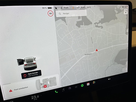 Tesla Model Y 18 of 25