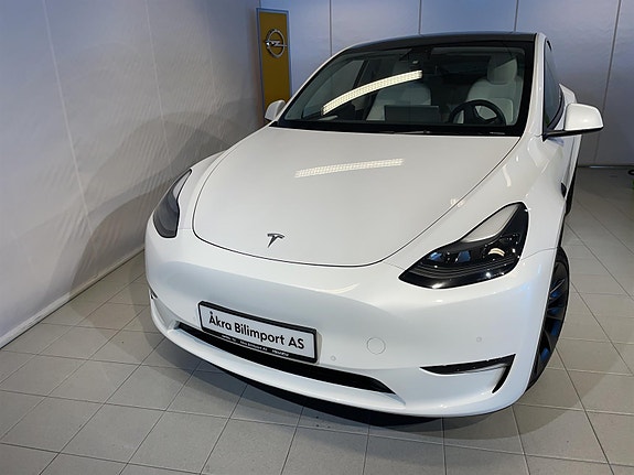 Tesla Model Y 3 of 25