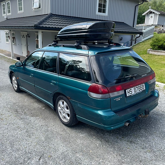 Subaru Legacy 5 of 5