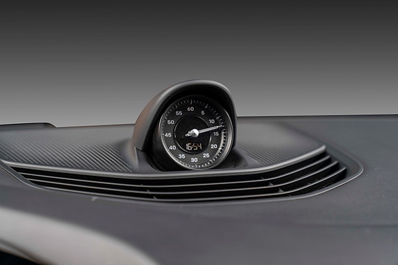 Porsche Taycan 17 of 30