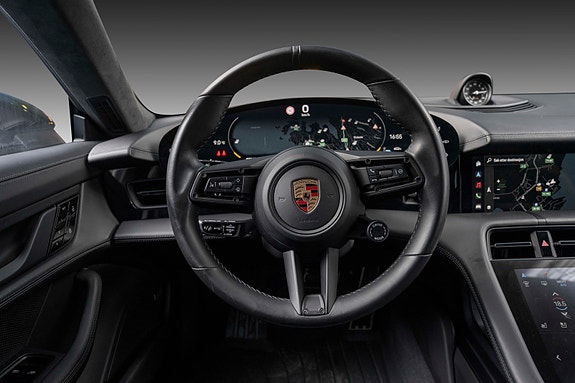 Porsche Taycan 29 of 30