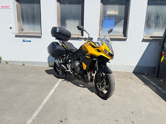 Triumph Tiger Sport 800 2 of 11