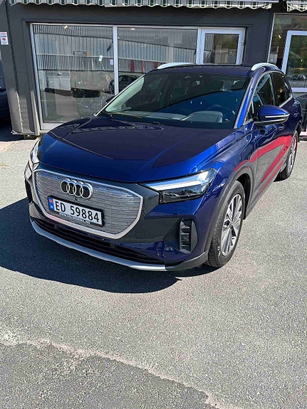 Audi Q4 e-tron 2 of 5