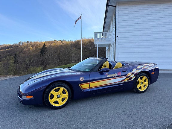 Chevrolet Corvette 4 of 5