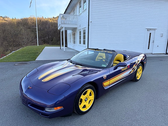 Chevrolet Corvette 2 of 5