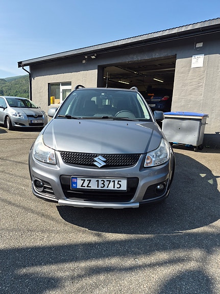 Suzuki SX4 2 of 24
