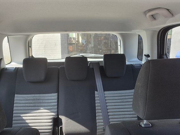 Suzuki SX4 18 of 24