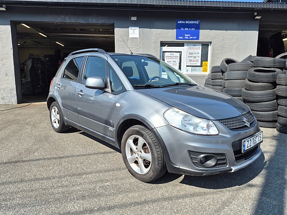 Suzuki SX4 3 of 24