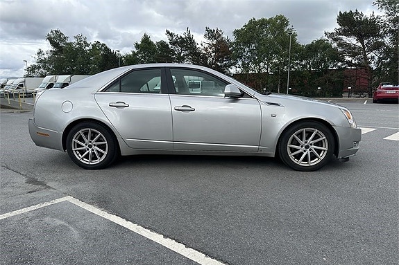 Cadillac CTS 10 of 13