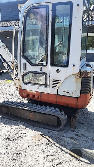 Takeuchi TB 016 3 of 5