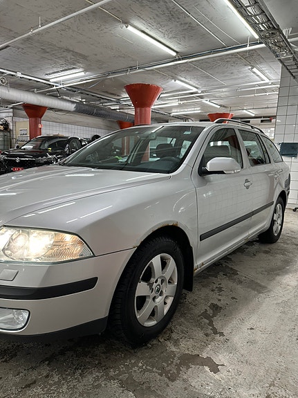 Skoda Octavia 3 of 5