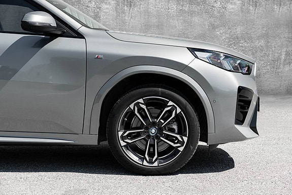 BMW iX2 15 of 30