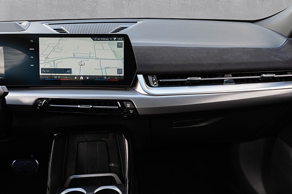 BMW iX2 23 of 30