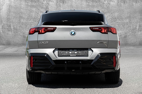 BMW iX2 8 of 30