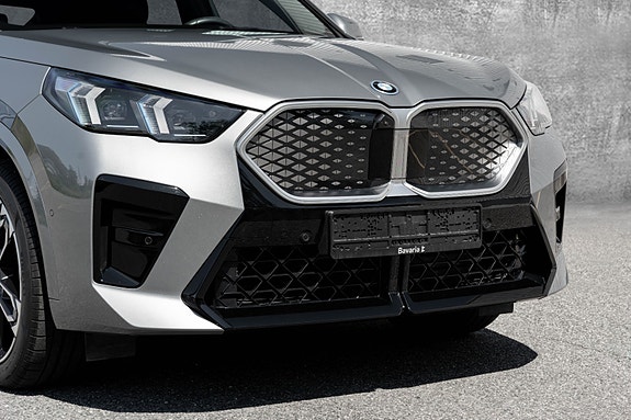 BMW iX2 2 of 30