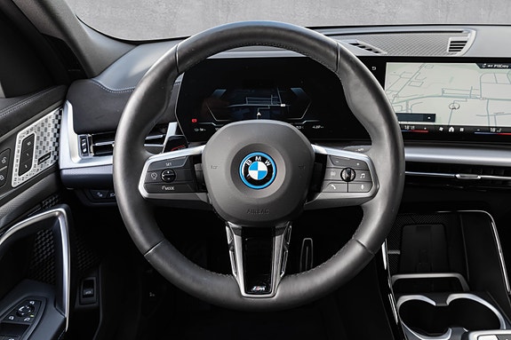 BMW iX2 18 of 30