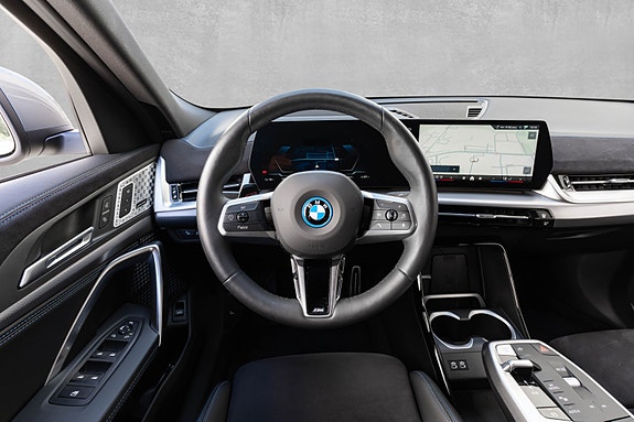 BMW iX2 17 of 30