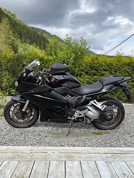 Honda VFR 800 4 of 14