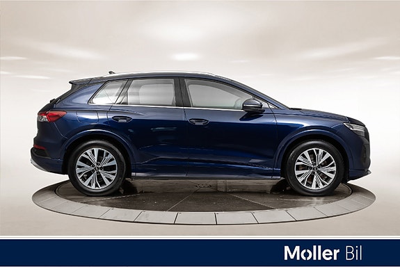 Audi Q4 e-tron 4 of 5