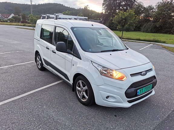 Ford Transit Connect 3 of 5
