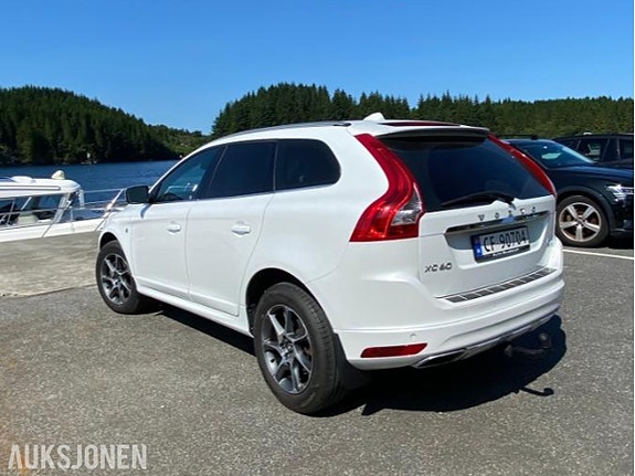 Volvo XC60 4 of 5