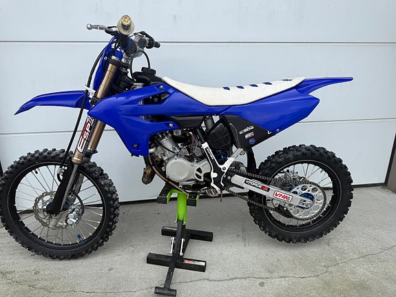 Yamaha YZ 85 2 of 5