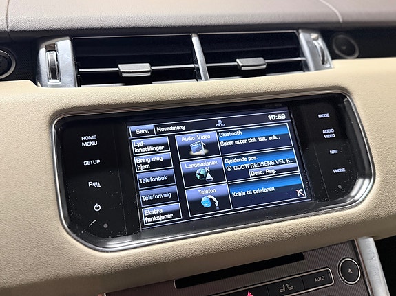 Land Rover Range Rover Sport 25 of 30