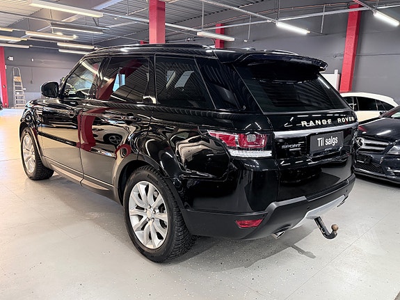 Land Rover Range Rover Sport 9 of 30
