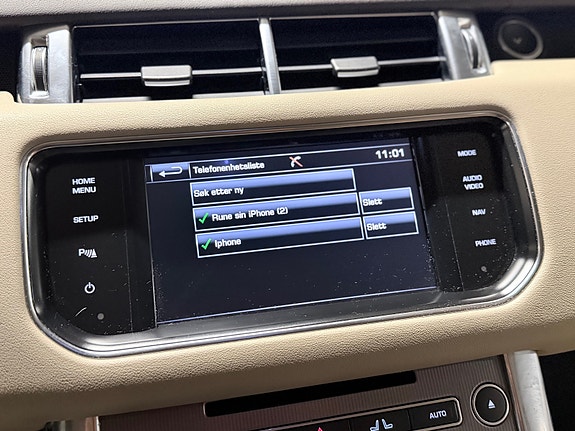 Land Rover Range Rover Sport 28 of 30
