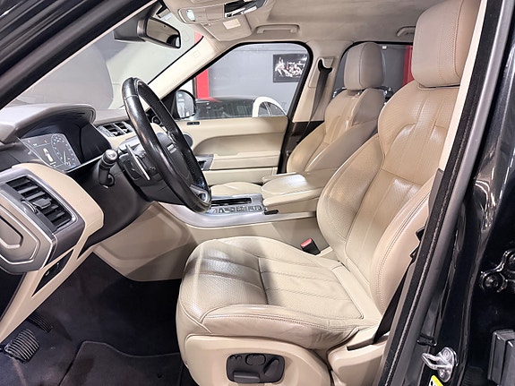 Land Rover Range Rover Sport 16 of 30
