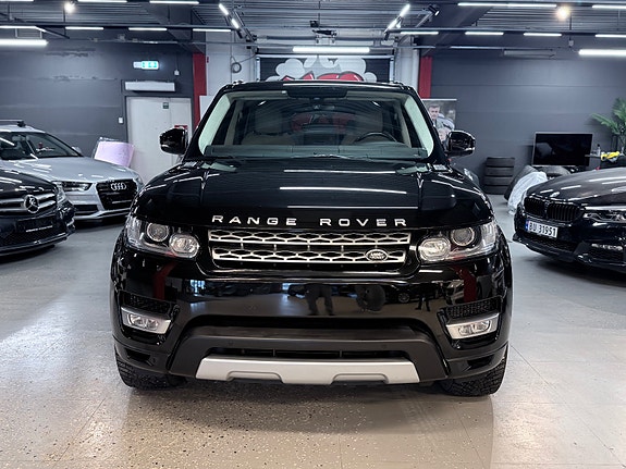 Land Rover Range Rover Sport 14 of 30