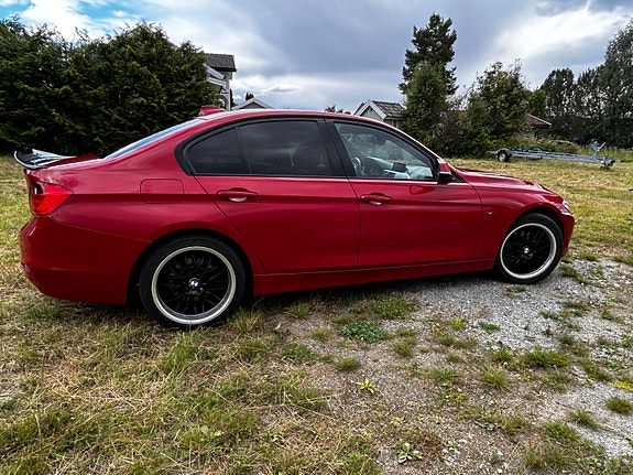 BMW 320d 25 of 28