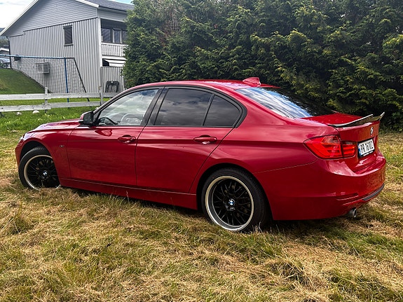 BMW 320d 18 of 28