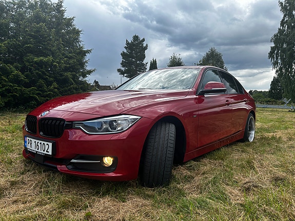 BMW 320d 4 of 28