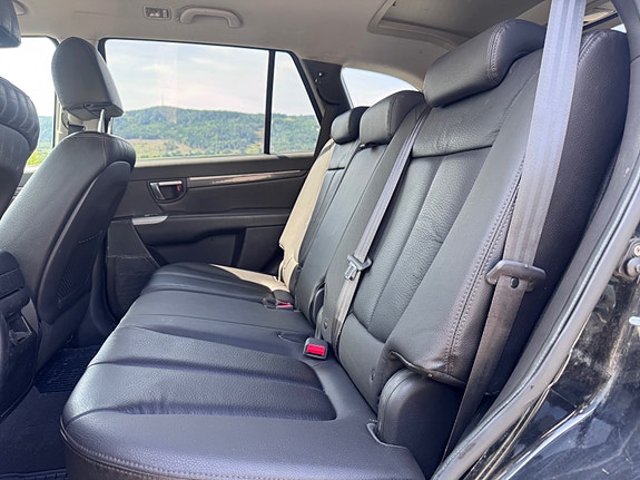 Hyundai Santa Fe 12 of 19